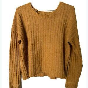 SO Gold Ribbed Cropped Slouchy Sweater M